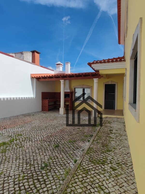 1740655954390 1740655954390