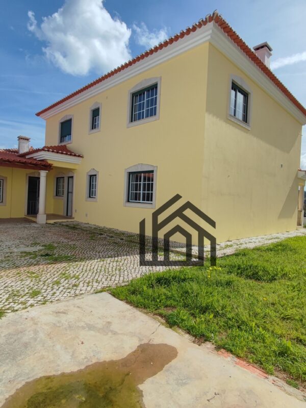 1740655954400 1740655954400