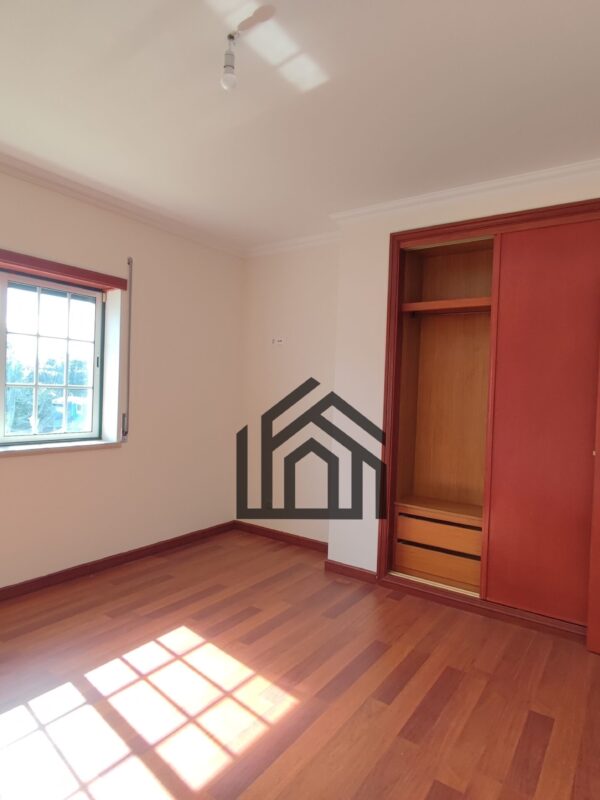 1740655954601 1740655954601