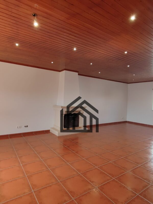 1740655954682 1740655954682