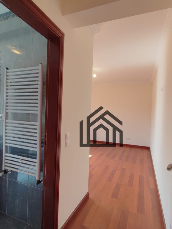 1740655954828 1740655954828