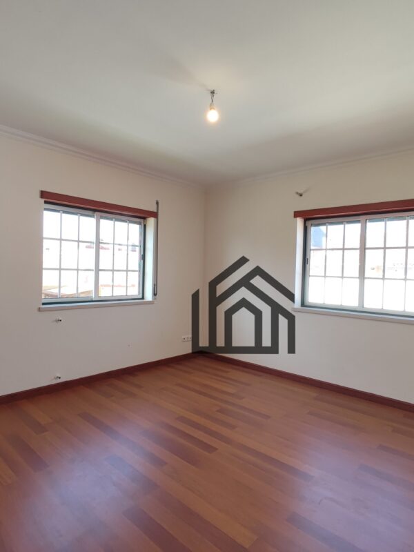 1740655954877 1740655954877