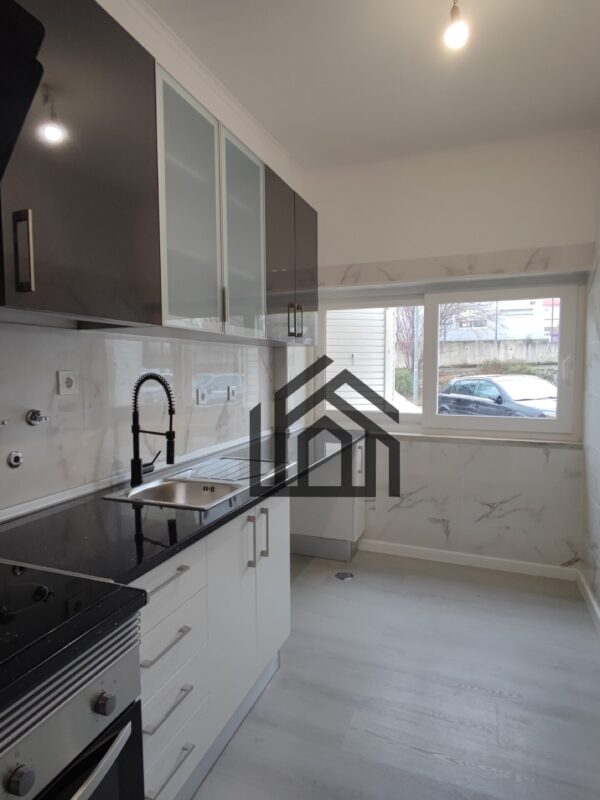 CP_1011 (1) CP_1011 (1)