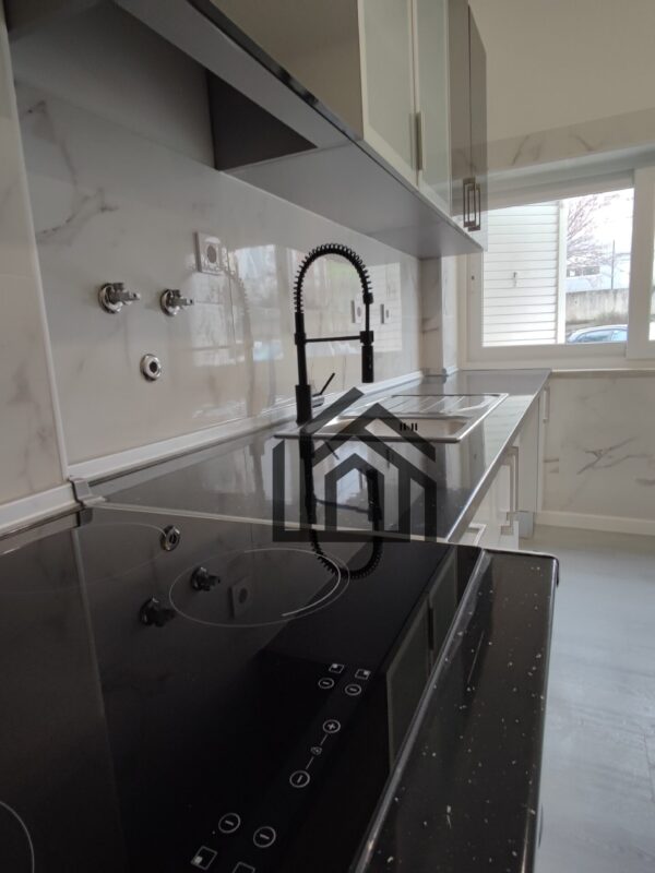 CP_1011 (22) CP_1011 (22)