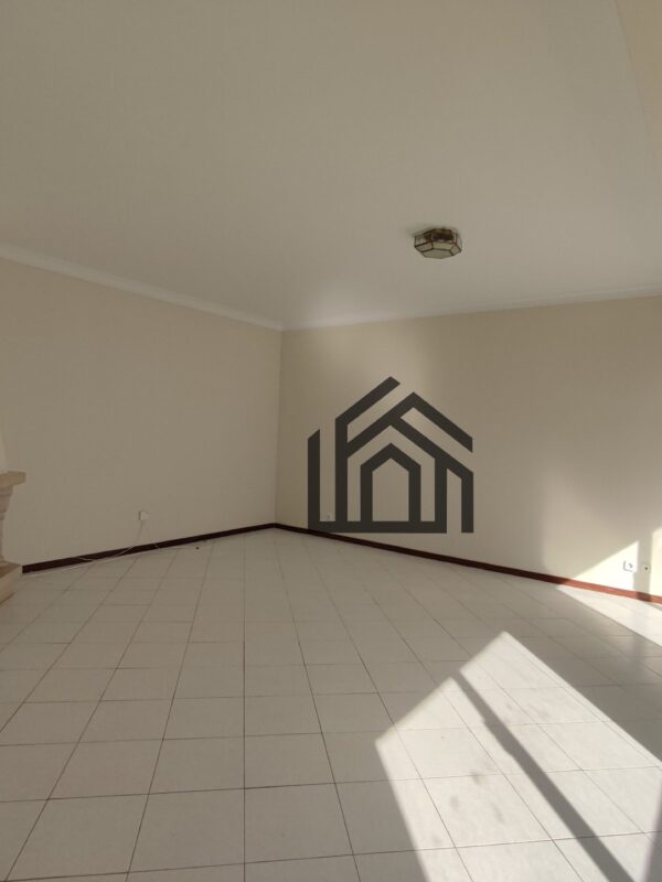 1741976124343 1741976124343