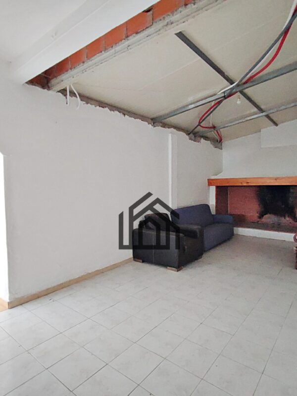 1749750852396 1749750852396