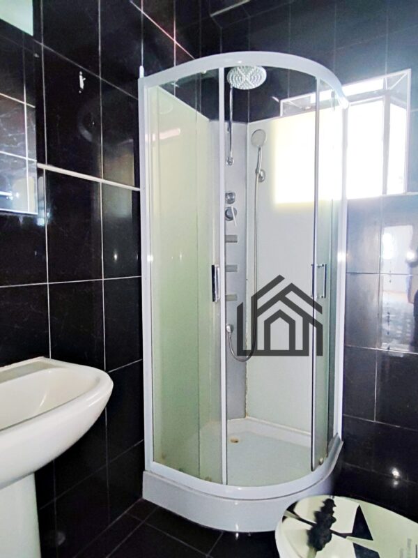 1749750852942 1749750852942