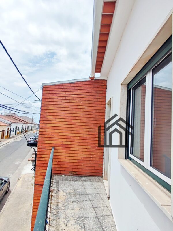 1749750853076 1749750853076