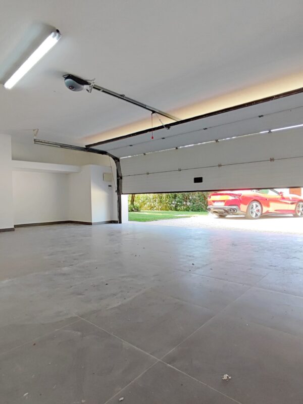 1751462835273 1751462835273