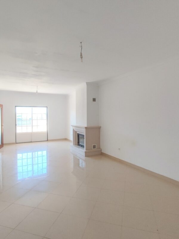 1755858169855 1755858169855