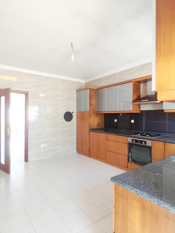 1755858169906 1755858169906