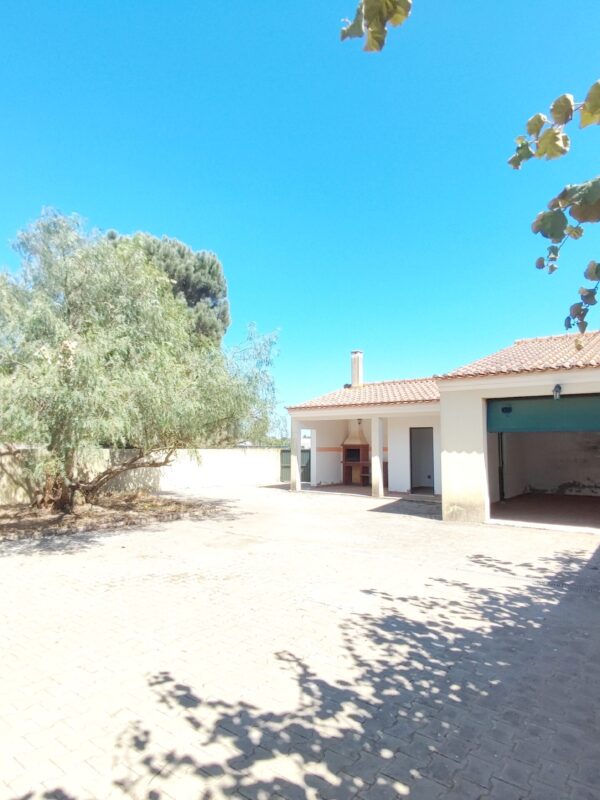 1755858169932 1755858169932