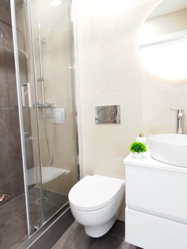 IMG-AD_RR008 (11) IMG-AD_RR008 (11)