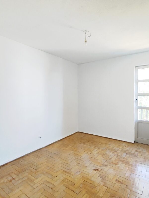 IMG-CP_1035 (13) IMG-CP_1035 (13)