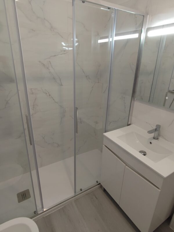 IMG-CP_966V2 (5) IMG-CP_966V2 (5)