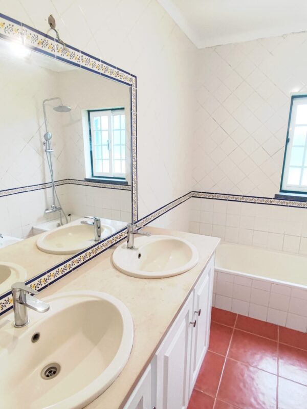 IMG-CP_1047 (9) IMG-CP_1047 (9)