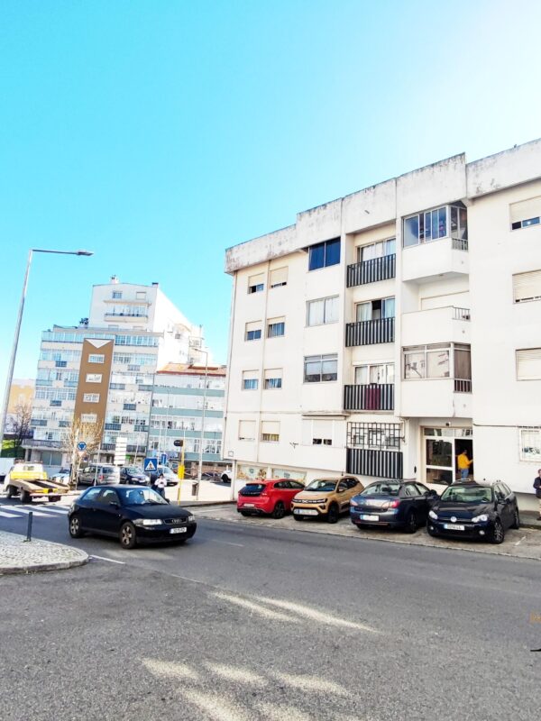 IMG-CP_1051 (1) IMG-CP_1051 (1)