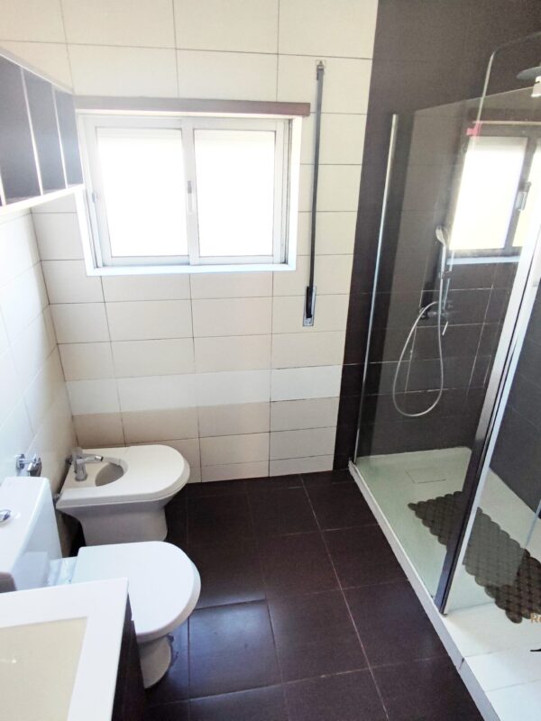 IMG-CP_1051 (2) IMG-CP_1051 (2)